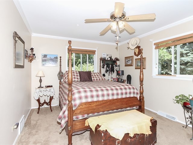 12N287 Hilltop Road Elgin, IL 60123 - Photo 13 of 21