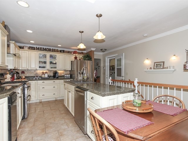 12N287 Hilltop Road Elgin, IL 60123 - Photo 7 of 21