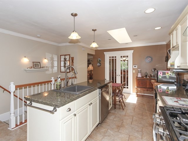 12N287 Hilltop Road Elgin, IL 60123 - Photo 8 of 21