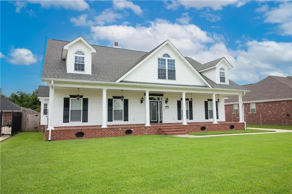 $385,000 | 160 Belle Grove Drive, Laplace, LA 70068