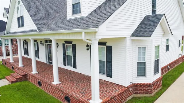 $385,000 | 160 Belle Grove Drive, Laplace, LA 70068