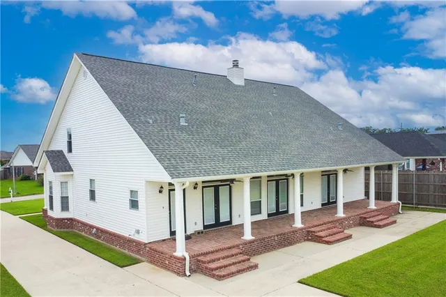 $385,000 | 160 Belle Grove Drive, Laplace, LA 70068