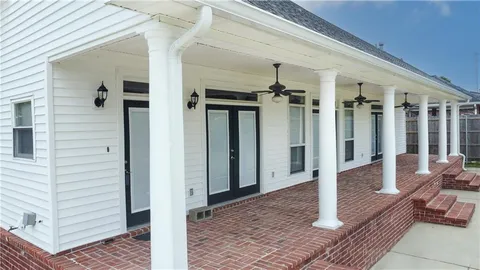 $385,000 | 160 Belle Grove Drive, Laplace, LA 70068