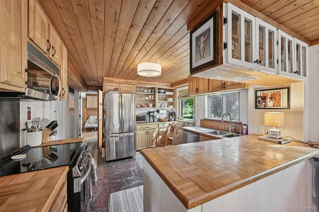 a view of a building with sitting area