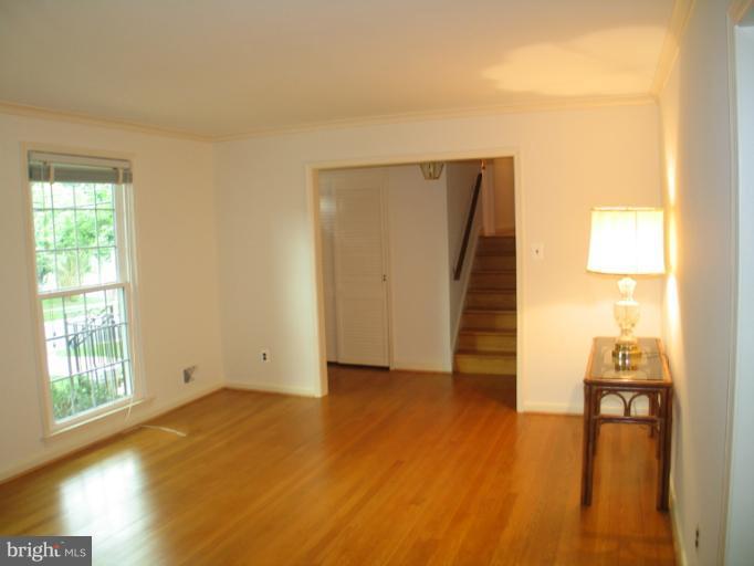 7107 Radnor Road Bethesda, MD 20817 - Photo 13 of 27 Living Room
