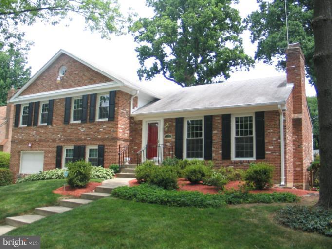 7107 Radnor Road Bethesda, MD 20817 - Photo 17 of 27 Exterior (Front)