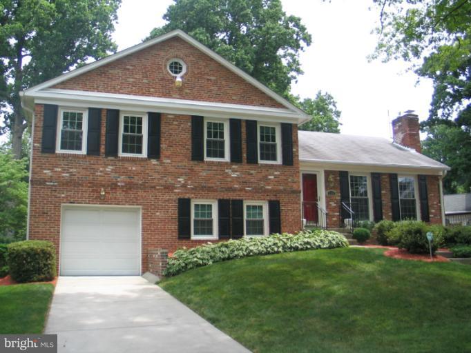 7107 Radnor Road Bethesda, MD 20817 - Photo 3 of 27 Exterior (Front)
