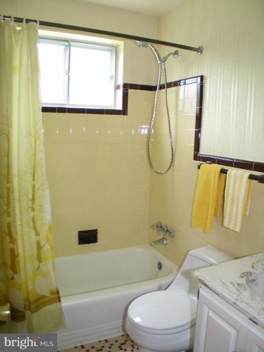 7107 Radnor Road Bethesda, MD 20817 - Photo 23 of 27 Hall Bath