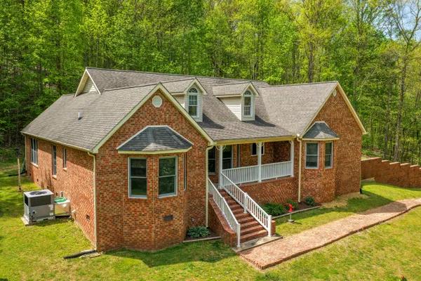 $650,000 | 3850 Stagecoach Road, Sewanee, TN 37375