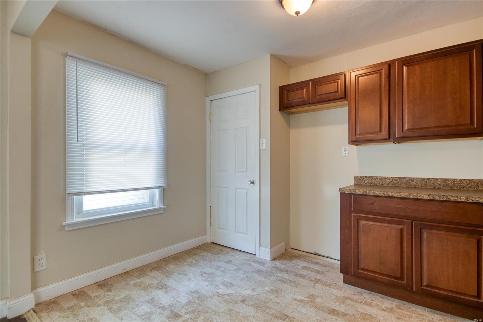 8024 Airport Road St. Louis, MO 63134 - Photo 6 of 16 Gallery Image 6