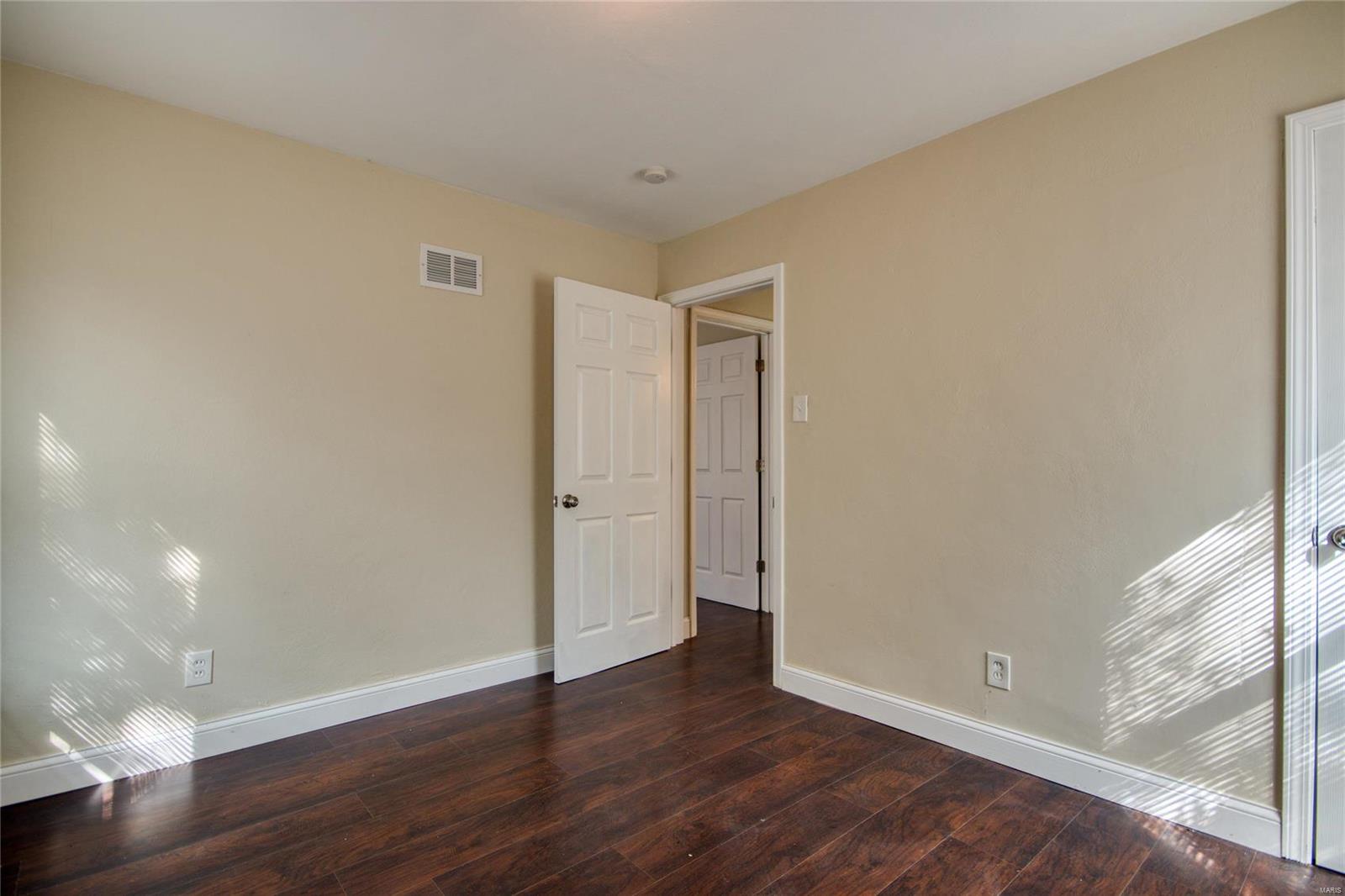 8024 Airport Road St. Louis, MO 63134 - Photo 9 of 16 Gallery Image 9