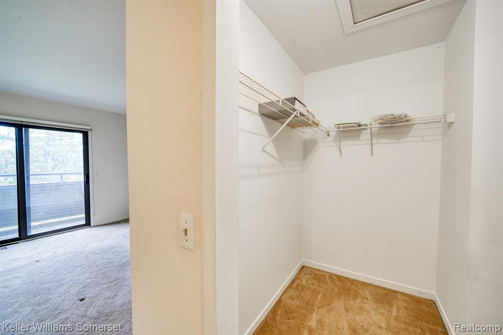 655 Glasgow Court Rochester Hills, MI 48307 - Photo 23 of 27