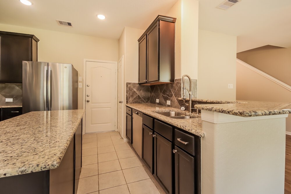 5223 Gulf Stream Lane Bacliff, TX 77518 - Photo 9 of 17