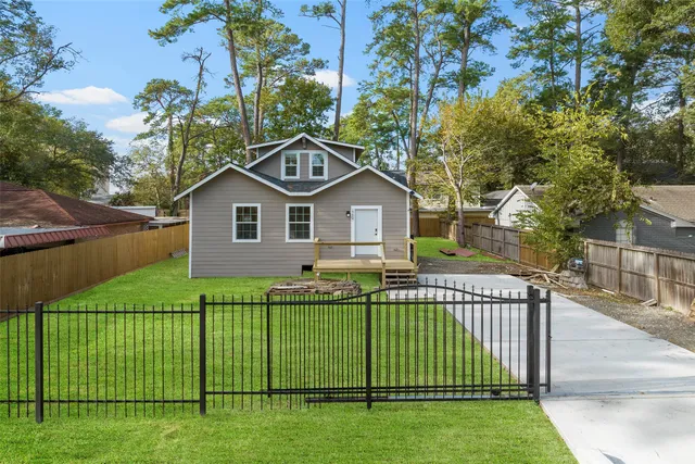 $315,000 | 17507 Wild Oak Drive, Houston, TX 77090