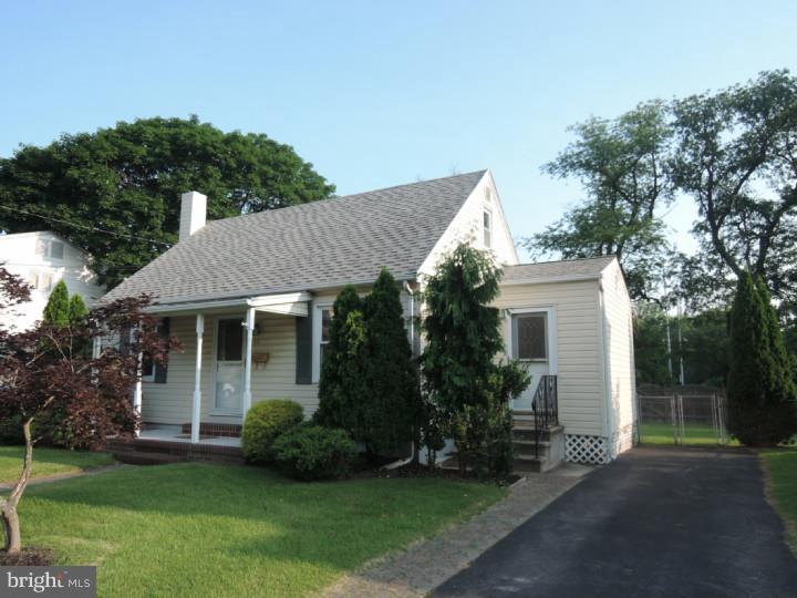 10 Collins Road Hamilton, NJ 08619 - Photo 2 of 11 Exterior