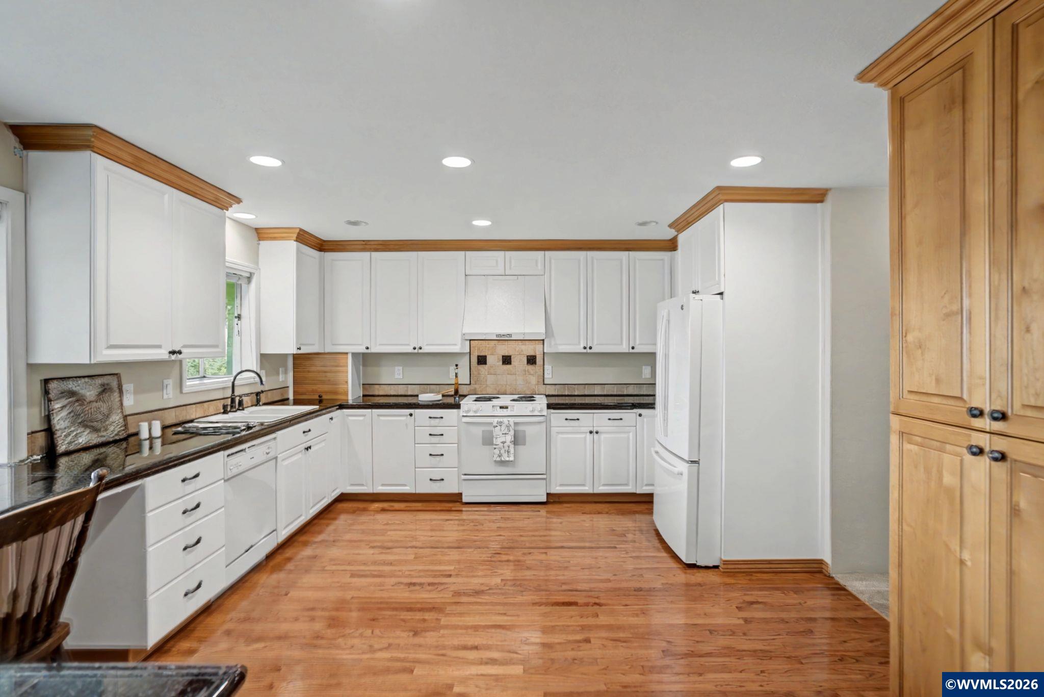 15205 Quall Road Northeast Silverton, OR 97381 - Photo 15 of 40 Gallery Image 15