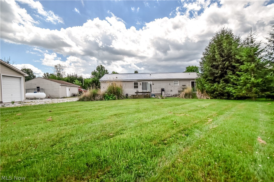 15310 Hart Road Montville, OH 44064 - Photo 3 of 12