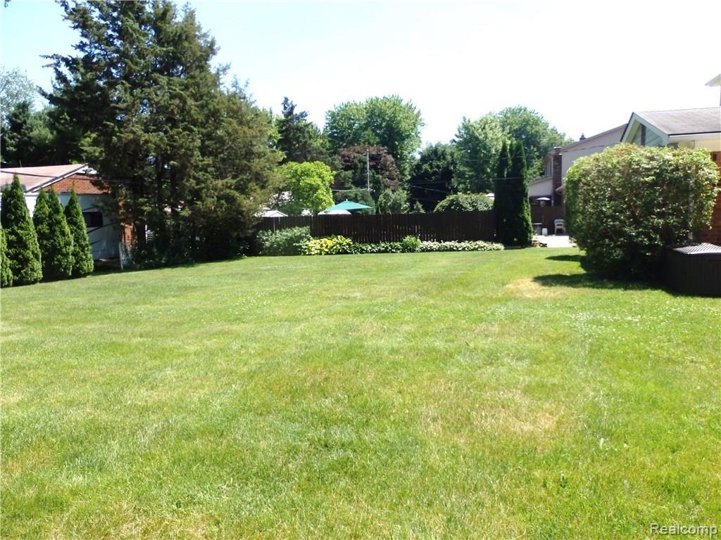 24156 Woodham Road Novi, MI 48374 - Photo 33 of 41