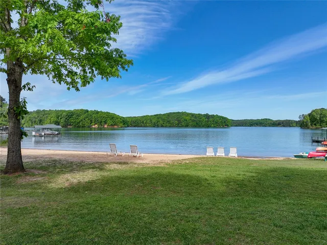 $389,000 | 214 Palmer Lane, Westminster, SC 29693