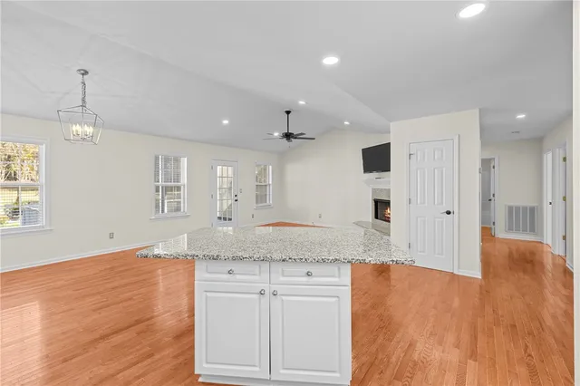 $389,000 | 214 Palmer Lane, Westminster, SC 29693