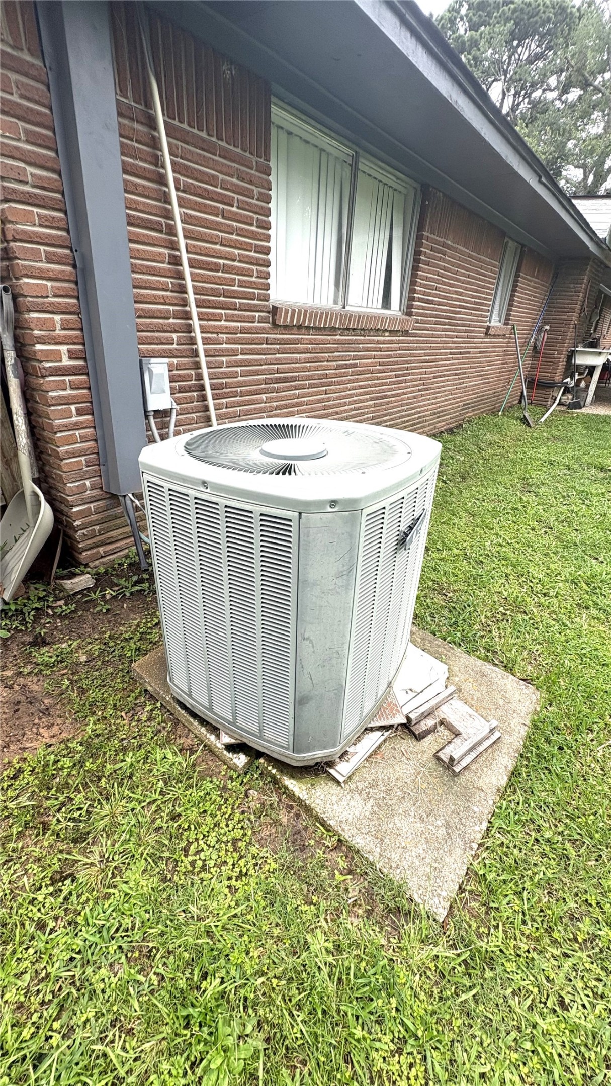 18600 Carrot Street Spring, TX 77379 - Photo 24 of 34 AC Unit