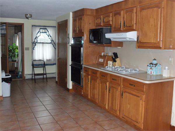 9 Spring Road Westborough, MA 01581 - Photo 8 of 18 Gallery Image 8