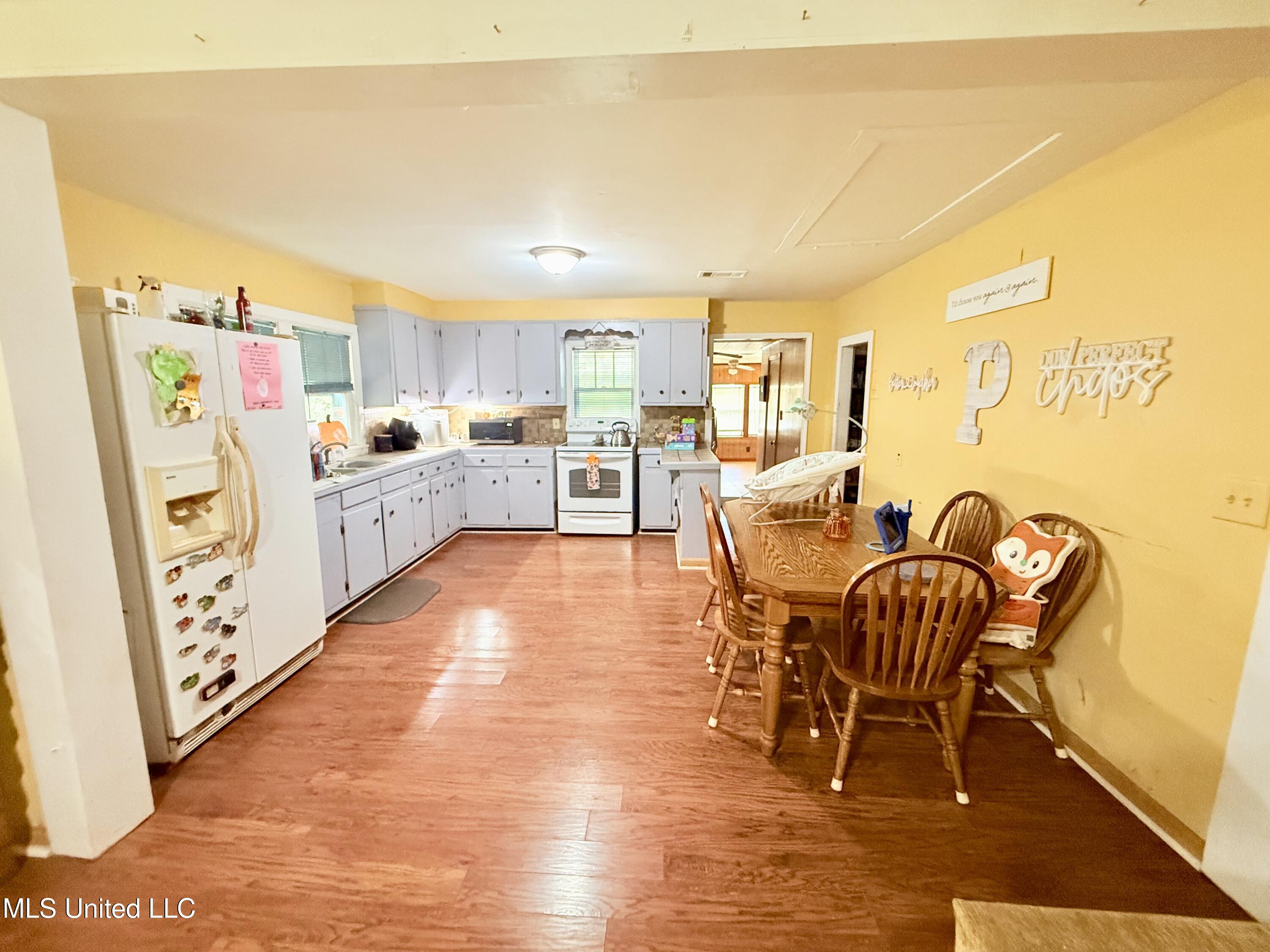 856 Meadowbrook Road Grenada, MS 38901 - Photo 10 of 15 IMG_2127