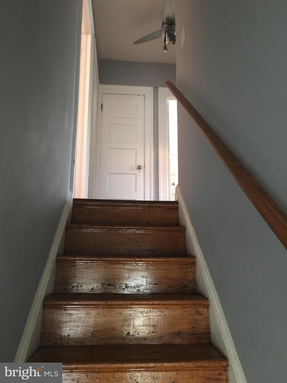 3704 Chatham Road Baltimore, MD 21215 - Photo 14 of 28 a view of entryway