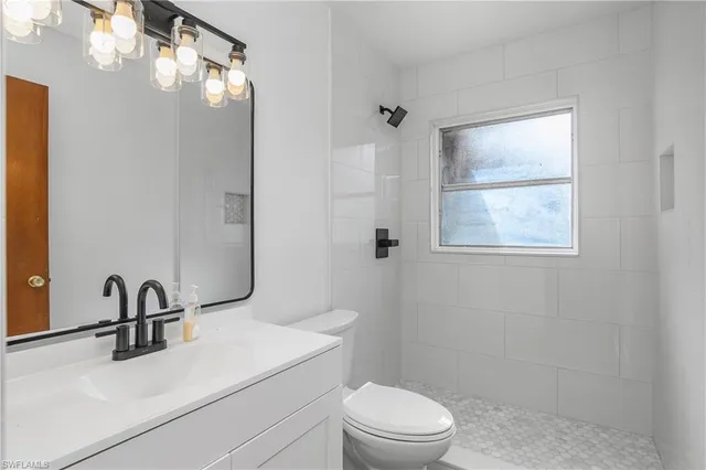 $3,250 | 48 Republic Drive, Naples, FL 34112