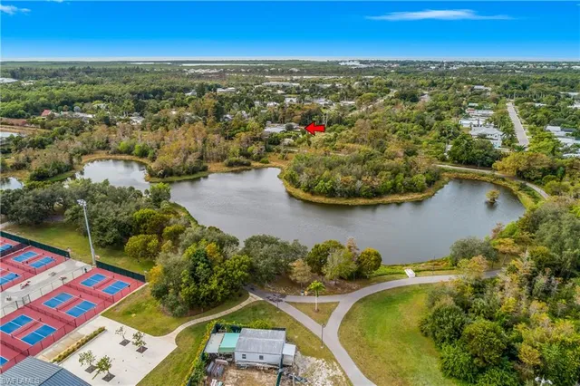 $3,250 | 48 Republic Drive, Naples, FL 34112