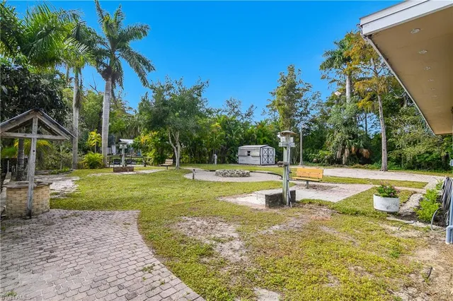 $3,250 | 48 Republic Drive, Naples, FL 34112