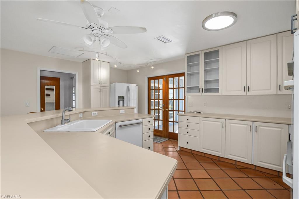 48 Republic Drive Naples, FL 34112 - Photo 7 of 29