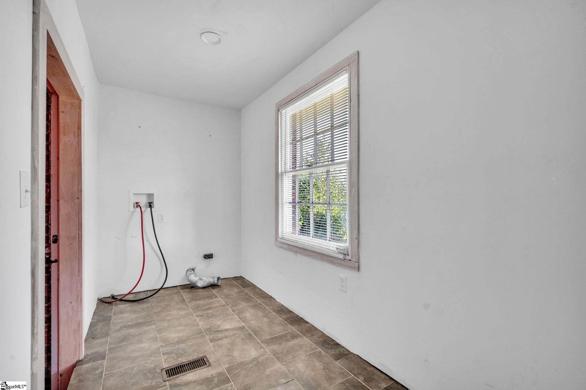 112 Pine Road Laurens, SC 29360 - Photo 8 of 24