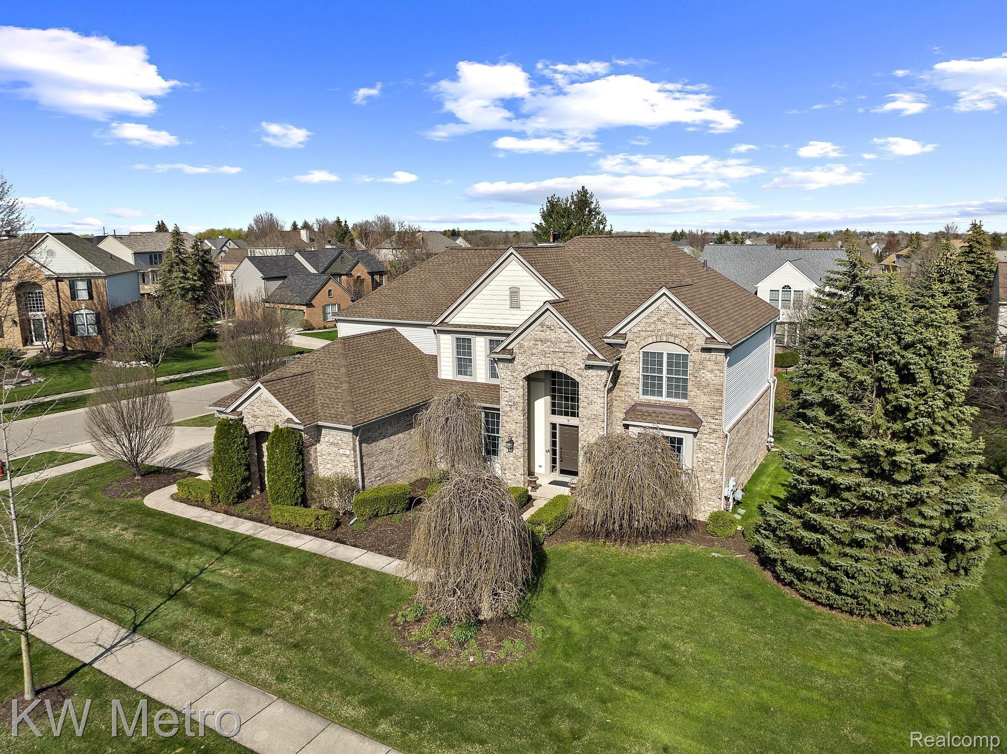 845 Loggers Circle Rochester, MI 48307 - Photo 11 of 53 11-web-or-mls-DJI_0217.jpg