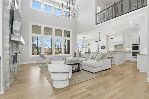 $1,550,000 | 17021 Lucille Street, Overland Park, KS 66221