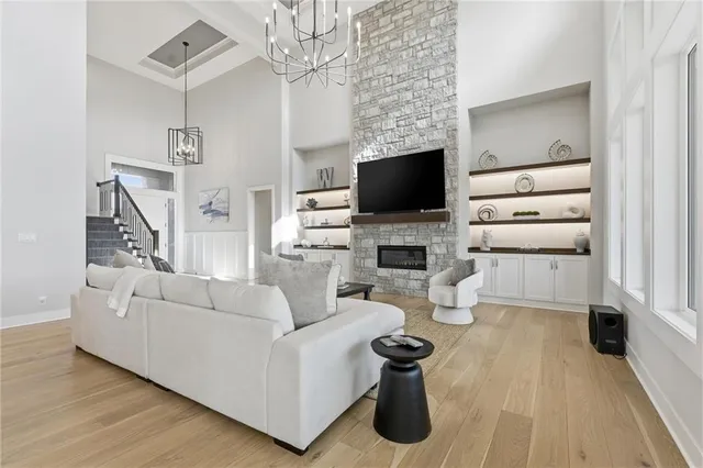 $1,550,000 | 17021 Lucille Street, Overland Park, KS 66221