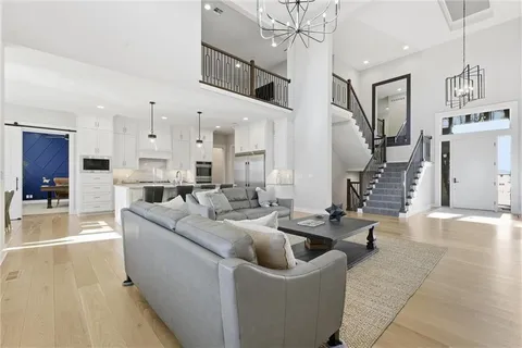 $1,550,000 | 17021 Lucille Street, Overland Park, KS 66221