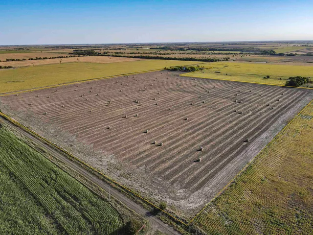 $158,878 | 2529 280th Street, Lincolnville, KS 66858