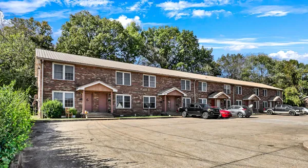 $1,100,000 | 140 Darlene Drive, Clarksville, TN 37042