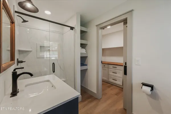 $599,900 | 1704 South Forest Drive, Knoxville, TN 37920