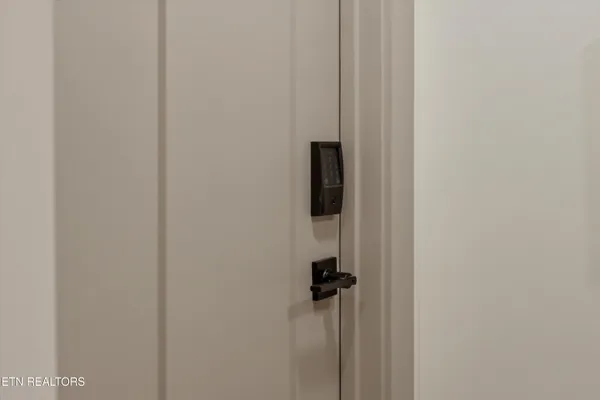 $599,900 | 1704 South Forest Drive, Knoxville, TN 37920