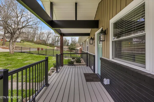 $599,900 | 1704 South Forest Drive, Knoxville, TN 37920