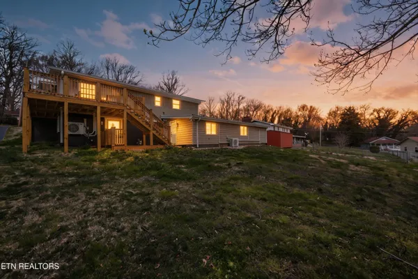 $599,900 | 1704 South Forest Drive, Knoxville, TN 37920