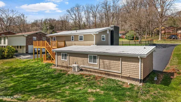 $599,900 | 1704 South Forest Drive, Knoxville, TN 37920