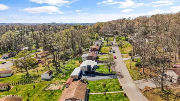 $599,900 | 1704 South Forest Drive, Knoxville, TN 37920