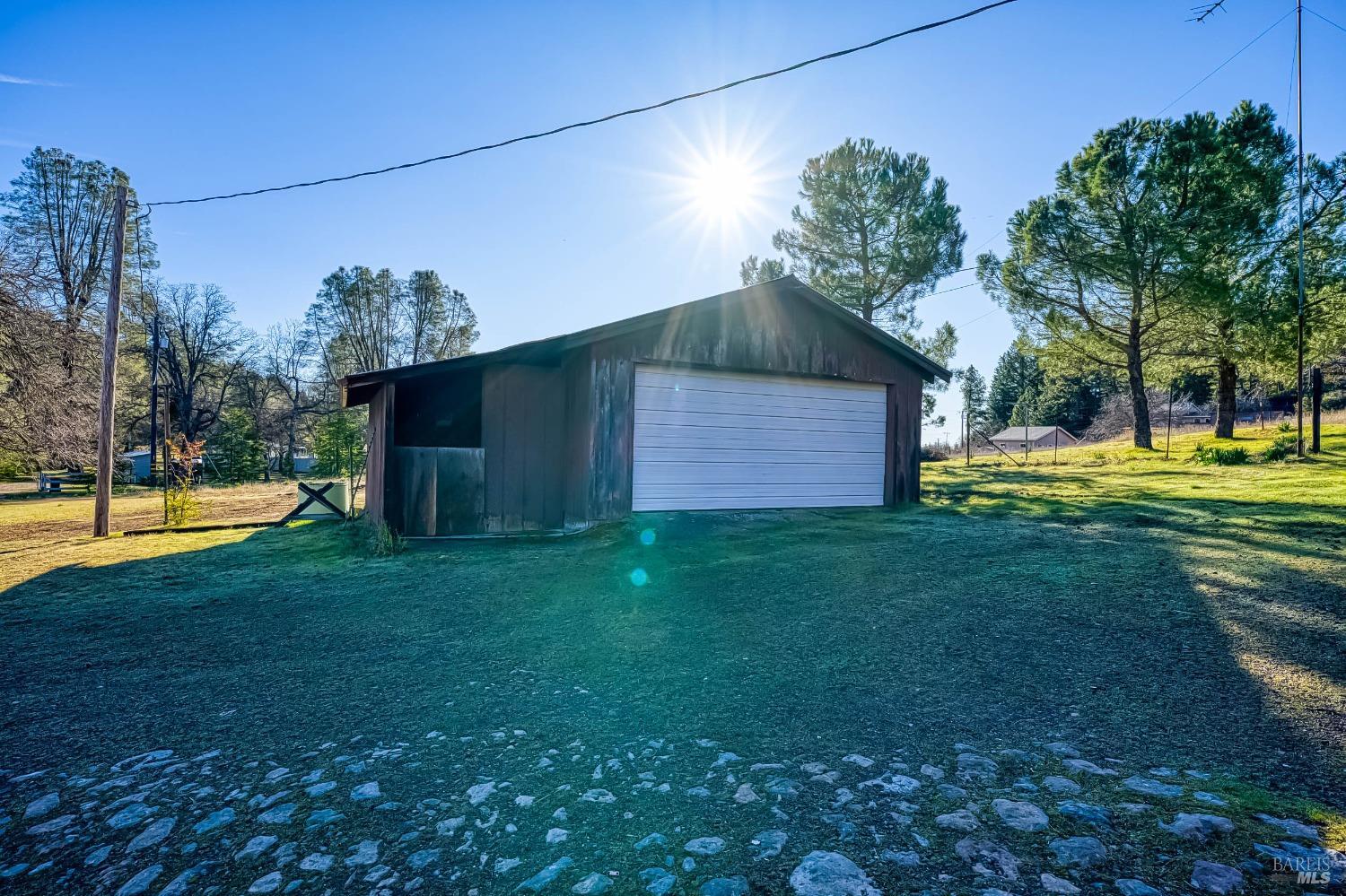 11415 Seigler Springs Road Middletown, CA 95461 - Photo 51 of 52 a view of a backyard with a garden and plants
