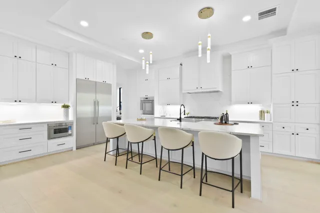 $1,499,000 | 5115 Maple Street, Bellaire, TX 77401