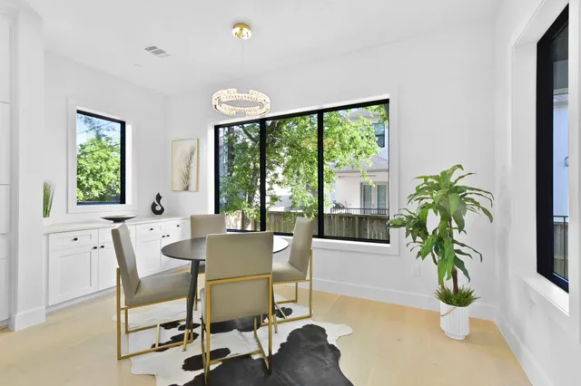 $1,499,000 | 5115 Maple Street, Bellaire, TX 77401