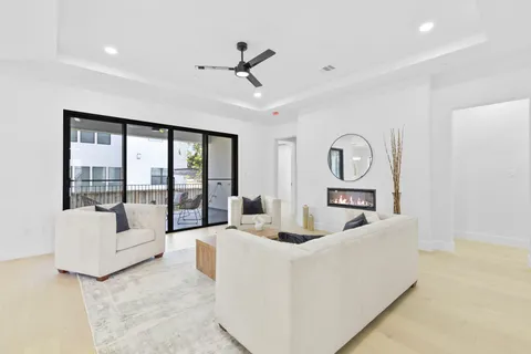 $1,499,000 | 5115 Maple Street, Bellaire, TX 77401