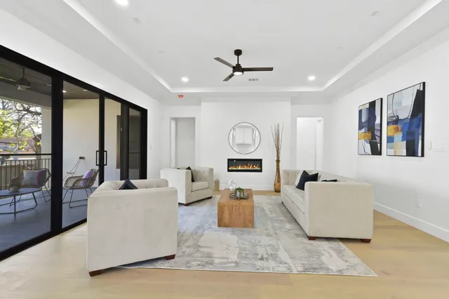 $1,499,000 | 5115 Maple Street, Bellaire, TX 77401